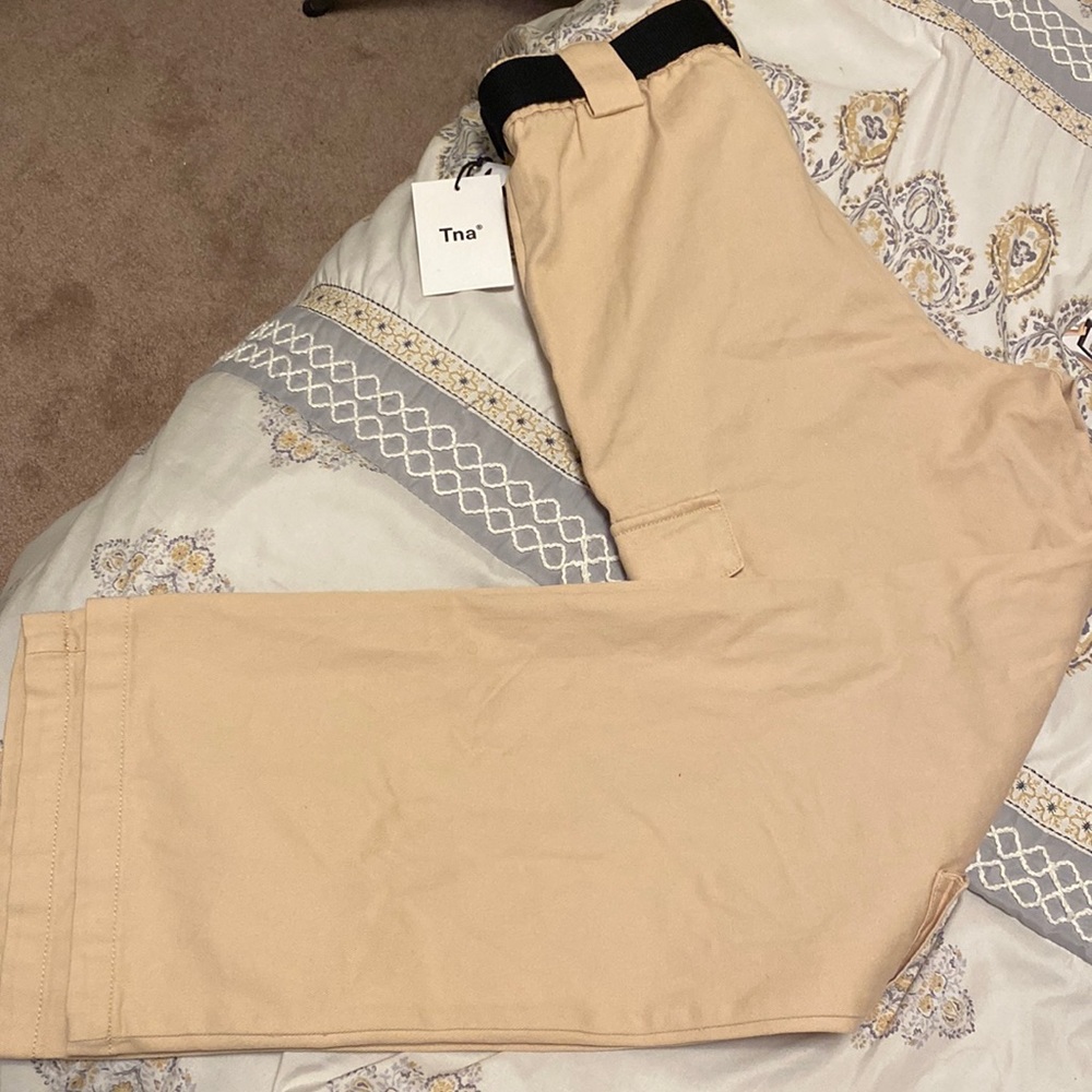 Brand- TNA (Aritzia), Size- M, Condition- New/ Tags On